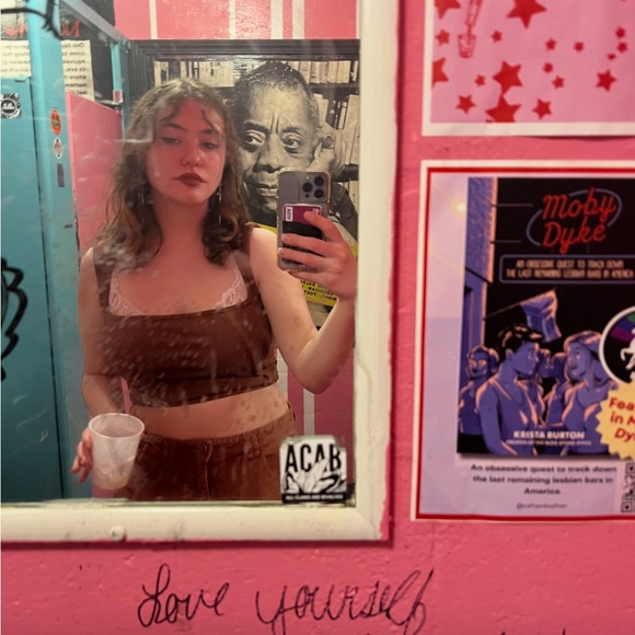 Meet your Posher, Jess - Picture 3 of 10